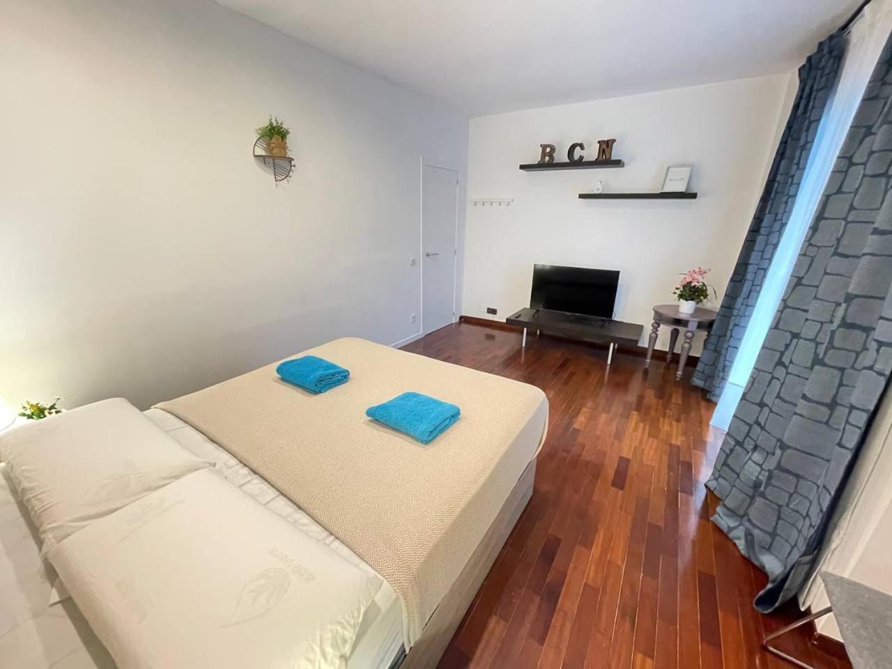 Paris 50 Bed & Breakfast